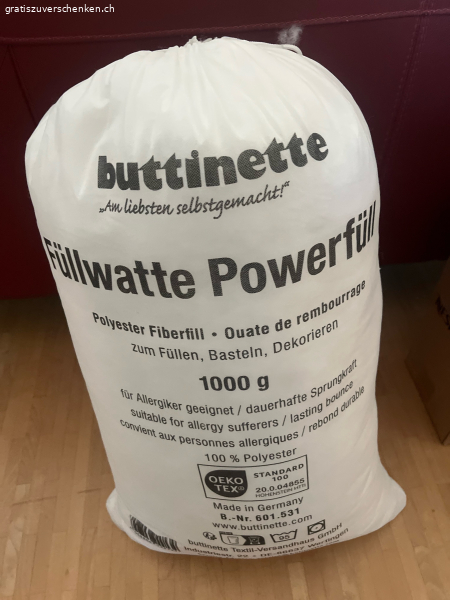 1 KG FÜLLWATTE ZU VERSCHENKEN