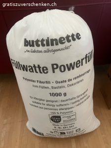 1 KG FÜLLWATTE ZU VERSCHENKEN
