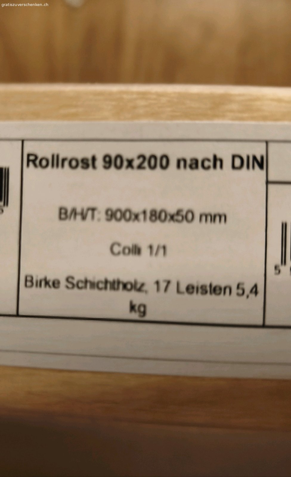 2 Ausziehbare ersatz Bettschublade. Nennen sie es wie sie es möchten. 
Notfallbett, oder einen Bett für Besucher. Kaum gebraucht 1 Jahr alt.