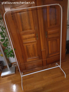2 Kleiderstangen, Kleiderständer. H: 153cm, B: 100cm, weiss, IKEA
neuwertig
