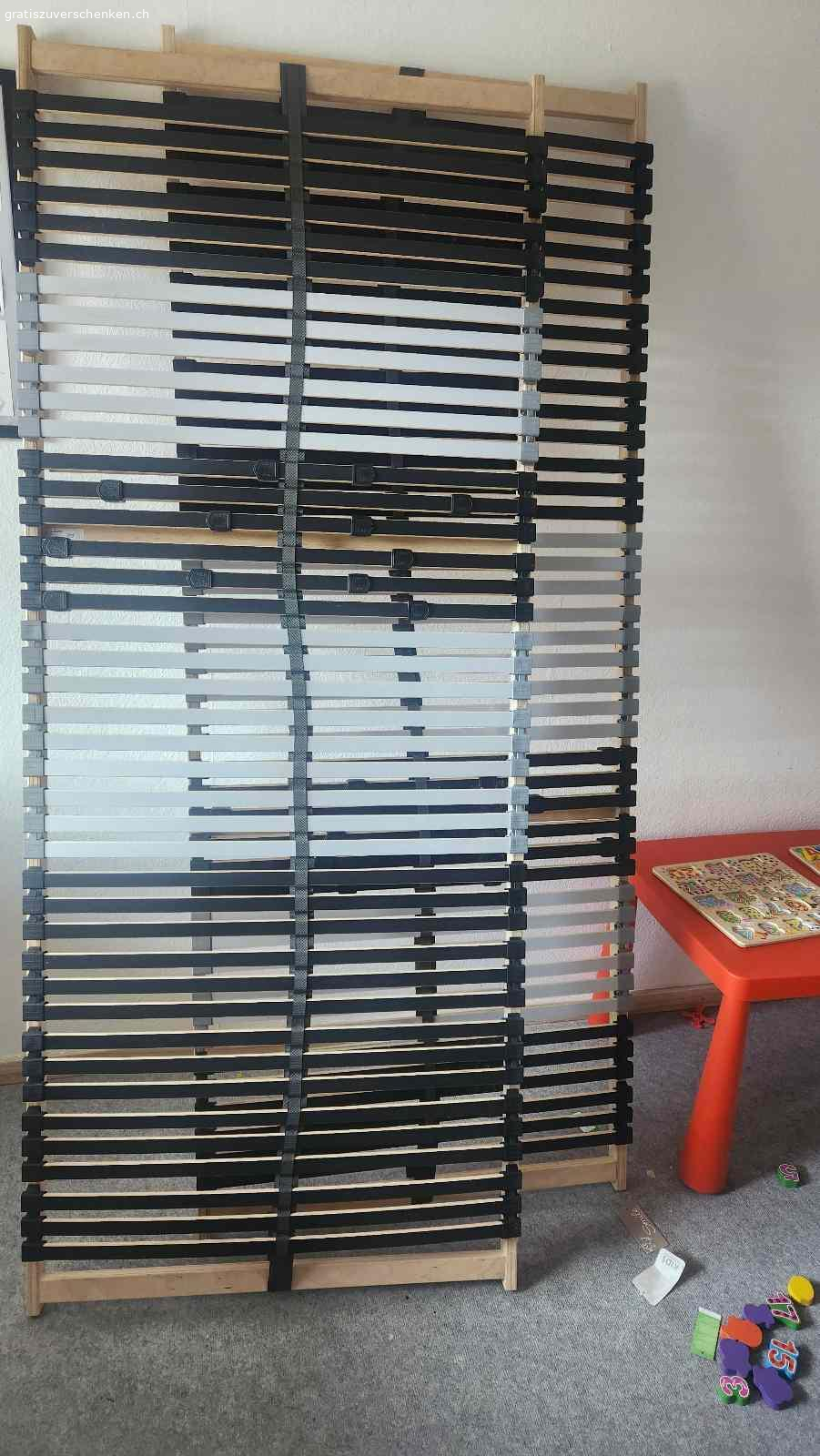 2 LATTENROSTE 80×200  ZU VERSCHENKEN. Bitte per Mail schreiben da ich telefonisch teilweise erreichbar bin.