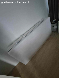 2 sehr gut gehaltene Matratzen 2000x900. 2 sehr gut gehaltene Matratzen mit Hülle.
MASS  2000x900
Weisen nur kleine Gebrauchsspuren, jedoch sind Hüllen waschbar.
WICHTIG: Geht nur als Paar weg.