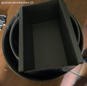 3 Springformen + Wallholz