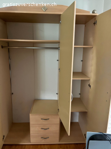 3-türiger Schrank