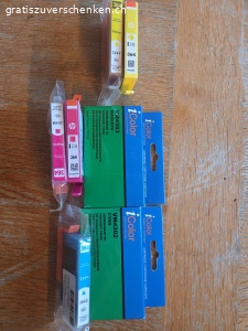 364. Unser Drucker ist futsch.
Kann jemand noch HP 364 Tintenpatronen (2y yellow, 2x Cyan, 3x Magenta) brauchen?
Originale und Nachahmer. Die einen haben ein Ablaufdatum und sind dann auch abgelaufen. Habe nie auf Datum geschaut, da ich immer einfach grosszügig auf Vorrat gekauft hab.
Für 3.40 Porto kann es auch versendet werden. Twint vorhanden