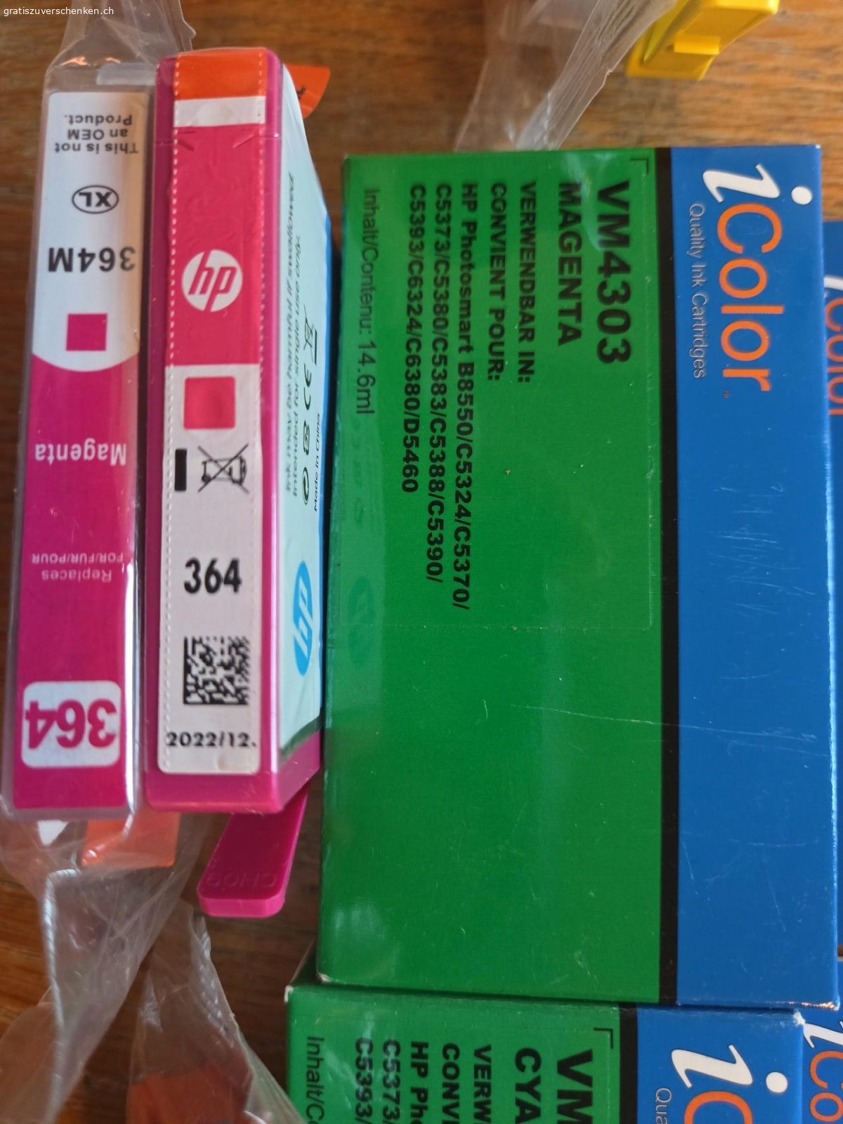 364. Unser Drucker ist futsch.
Kann jemand noch HP 364 Tintenpatronen (2y yellow, 2x Cyan, 3x Magenta) brauchen?
Originale und Nachahmer. Die einen haben ein Ablaufdatum und sind dann auch abgelaufen. Habe nie auf Datum geschaut, da ich immer einfach grosszügig auf Vorrat gekauft hab.
Für 3.40 Porto kann es auch versendet werden. Twint vorhanden