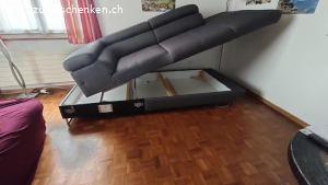 3er Teil eines Ecksofas. Gratis zu verschenken; der 3er Teil eines gut erhaltenen Stoffsofas, Farbe grau, es gibt einen neuen, roten Stoffbezug dazu. Muss bei mir abgeholt werden. Masse: B 233 cm
T 107 cm
Für den Transport braucht es einen Bus, Anhänger, o.ä.
Adresse zum Abholen:
Gumpelsfahr 6 
6042 Die teil
ACHTUNG: DIE ADRESSE AUF GOOGLE MAPS IST FALSCH!