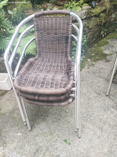 4 Stück Gartenstühle