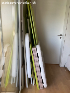 Abgebautes Holz von Mobillien