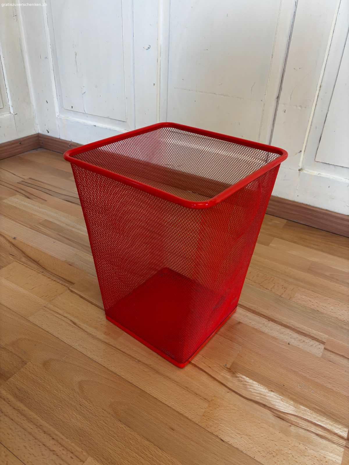 Diverses abzuholen in Wohlen. Nach dem ausräumen diverser Räume gibt es einige Dinge zu verschenken.

Werden bei der Veranda am Wohnort deponiert und können per sofort abgeholt werden :)

Das Puzzle ist noch originalverpackt und verschlossen. Beim Holzständer handelt es sich um ein CD Halter- welcher aber auch umfunktioniert werden kann.