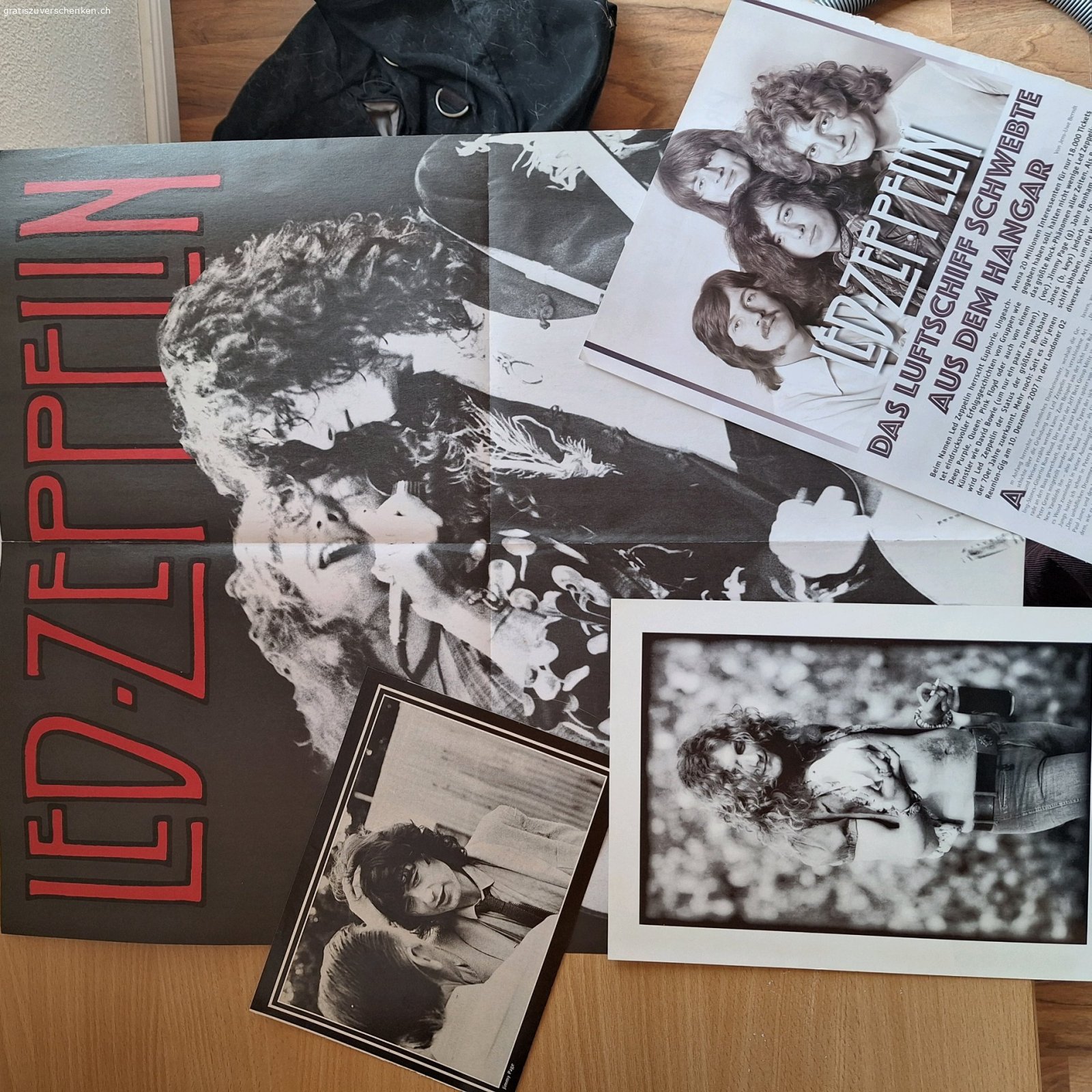ACHTUNG!! ROCK-FANS. Grosse Schachtel Poster und Zeitungsberichte zu verschenken: LED ZEPPELIN & STEVE VAI 
manche Magazinseiten gehen bis in die 80er zurück!!!