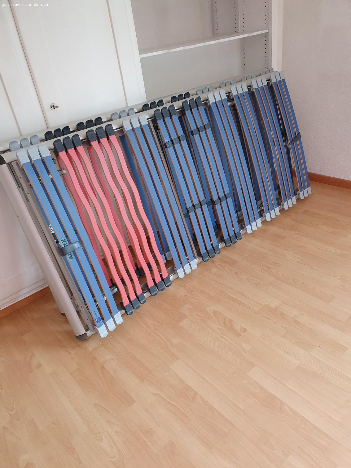 alluroste. gute bettroste 90×200 cm  2 stück abzuholen