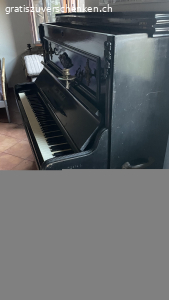 Altes schönes Klavier. Antikes Klavier zu verschenken
Funktioniert
Muss abgeholt werden