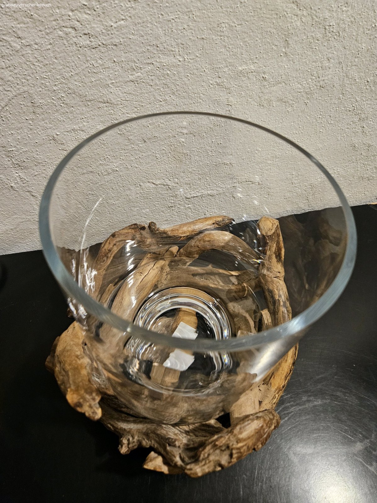 Altholz mit GlasTopf für Kerze. Höhe ca.30cm
breite ca.Glas 18cm
Kein Versand...
Schnell abholen bitte...