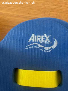 aqua jogging. 2  fast ungebrauchte aquajogging gürtel für gymnastik im schwimmbad