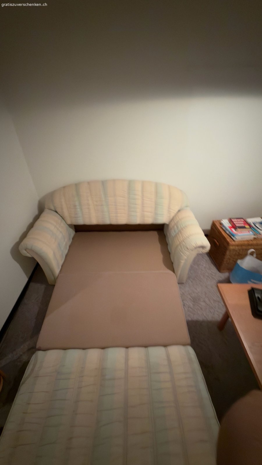 Aufklappbares Sofa Gratis. 180 cm lang