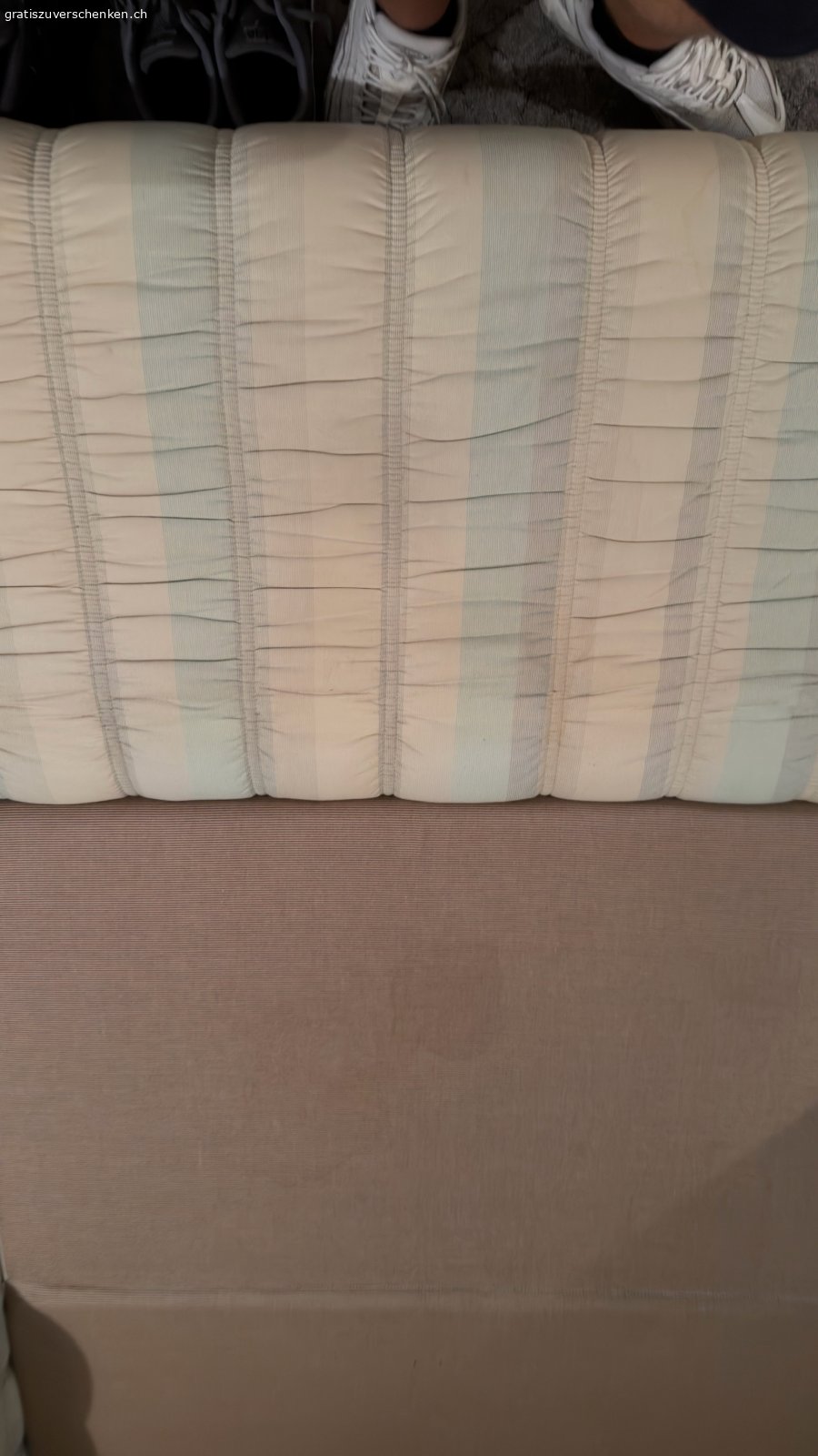 Aufklappbares Sofa Gratis. 180 cm lang