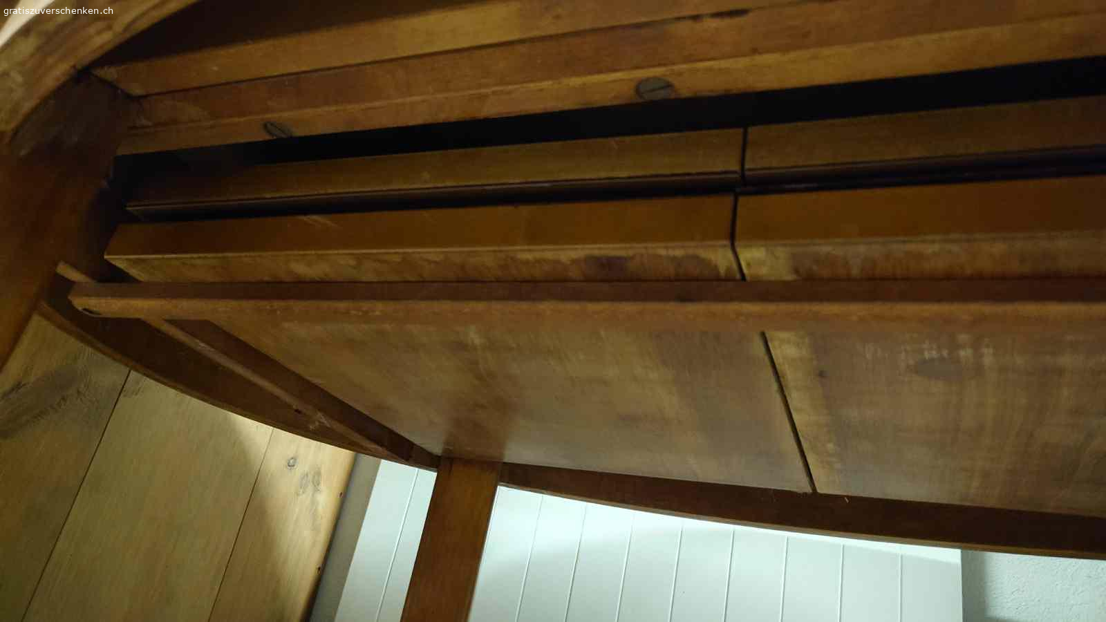 Ausziehbarer Tisch aus Holz zu verschenken. Siehe Fotos.