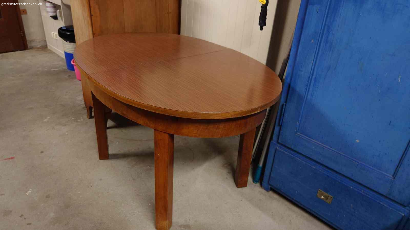 Ausziehbarer Tisch aus Holz zu verschenken. Siehe Fotos.