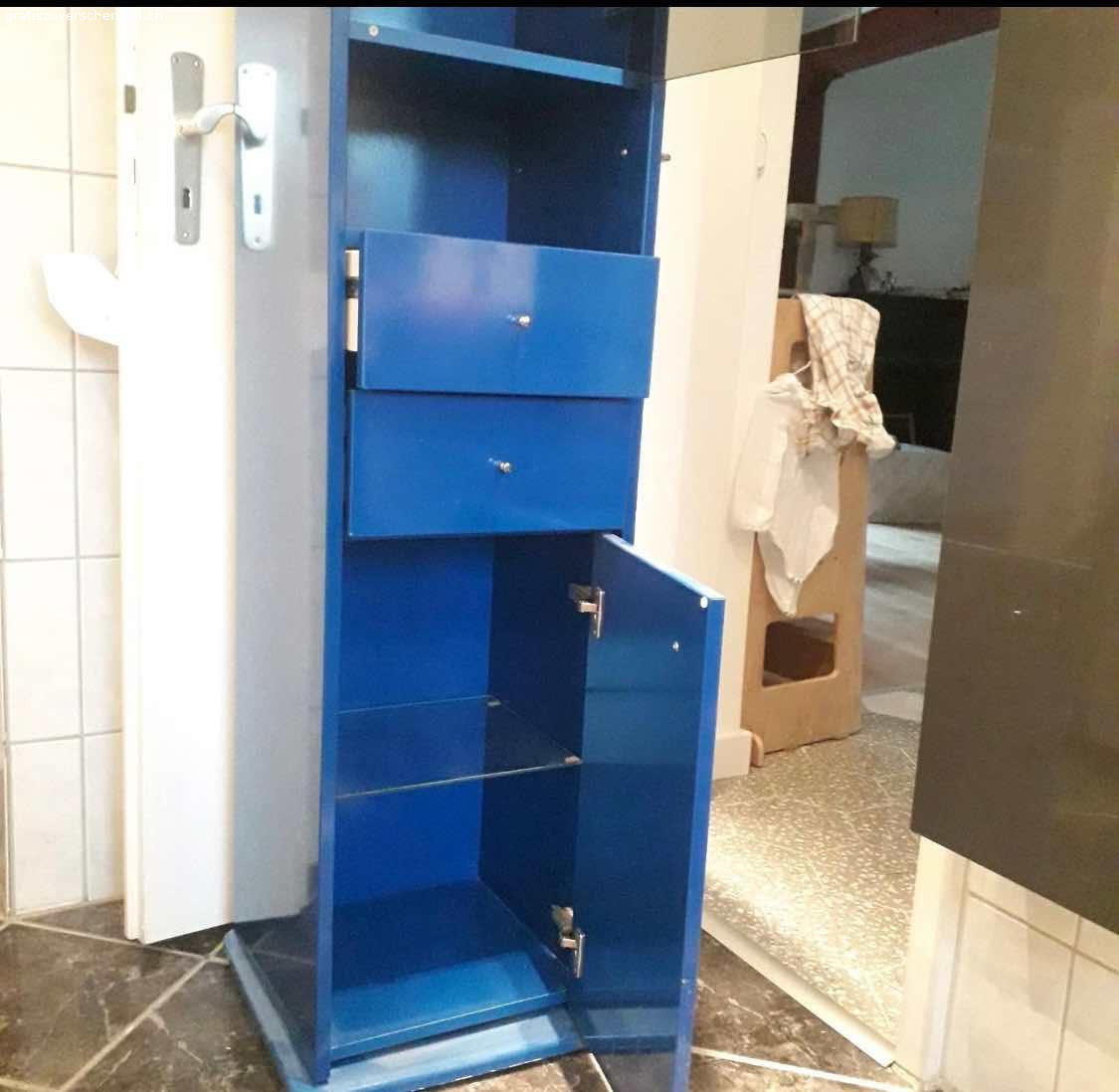 Badezimmerschrank zu verschenken. Badezimmerschrank zu verschenken