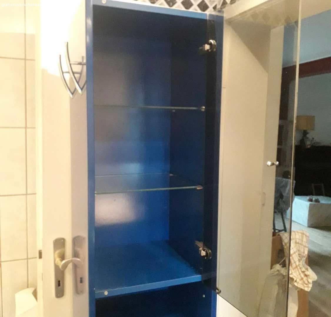 Badezimmerschrank zu verschenken. Badezimmerschrank zu verschenken