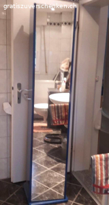 Badezimmerschrank zu verschenken. Badezimmerschrank zu verschenken