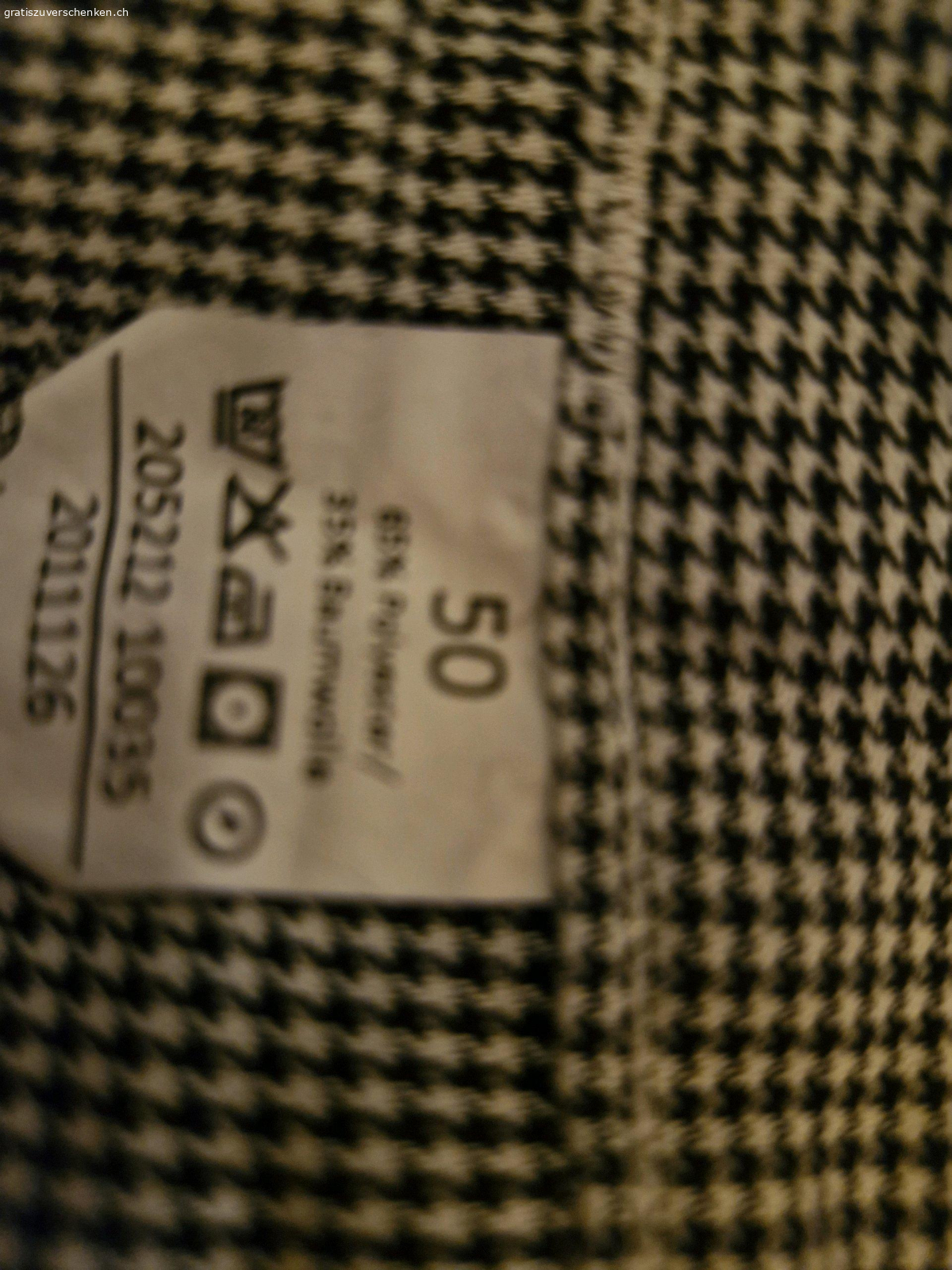 Bäcker-/ Kochhose. 3 Stk. Bäcker-/Kochhose in Grösse 50. Wurden ein paar cm gekürzt, dies kann rückgängig gemacht werden.
Abzuholen in Bichelsee