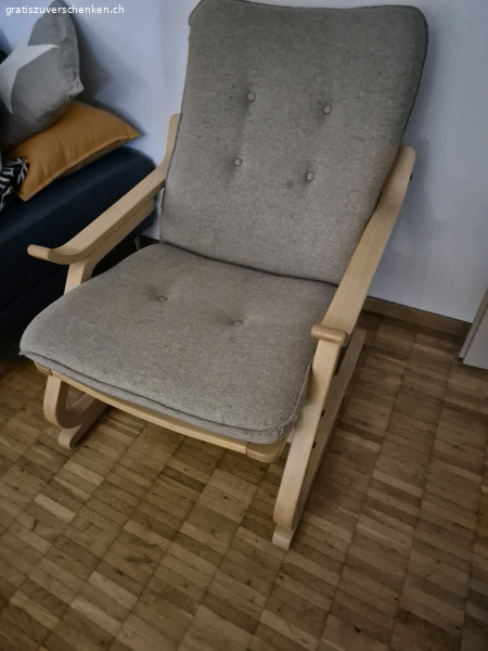 Bequemer Sessel zu verschenken
