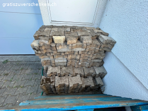 Betonpflastersteine zu verschenken