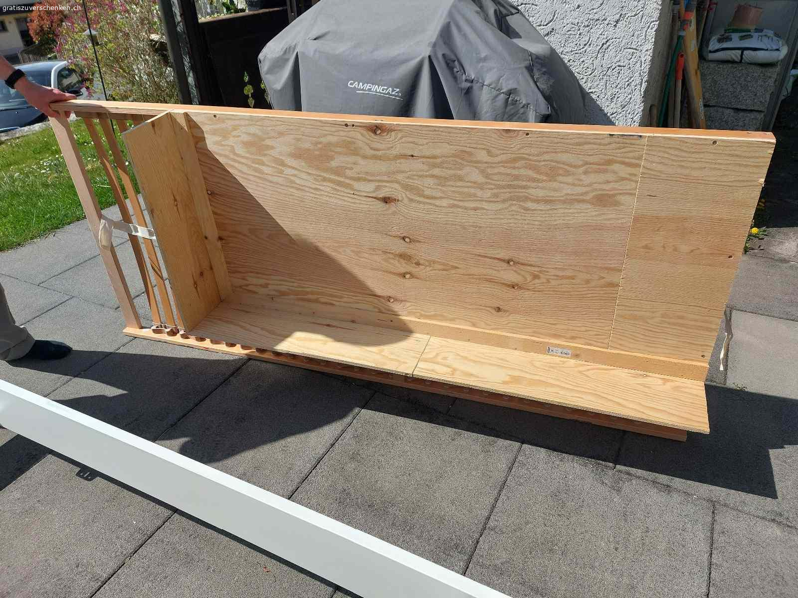 Bett 90x200. Bettrahmen weiss mit grauen Füssen inkl. Lattenrost und Schublade und verbautem Schubladeneinsatz, gemäss Fotos
Masse 90 cm x 200 cm, Einzelbett