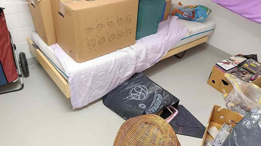 BETT / GÄSTEBETT GRATIS – MUSS BIS 20.04. WEG