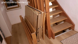 Bett massiv auf Wunsch mit gereinigt. massives Bett zu verschenken 180 ×200cm