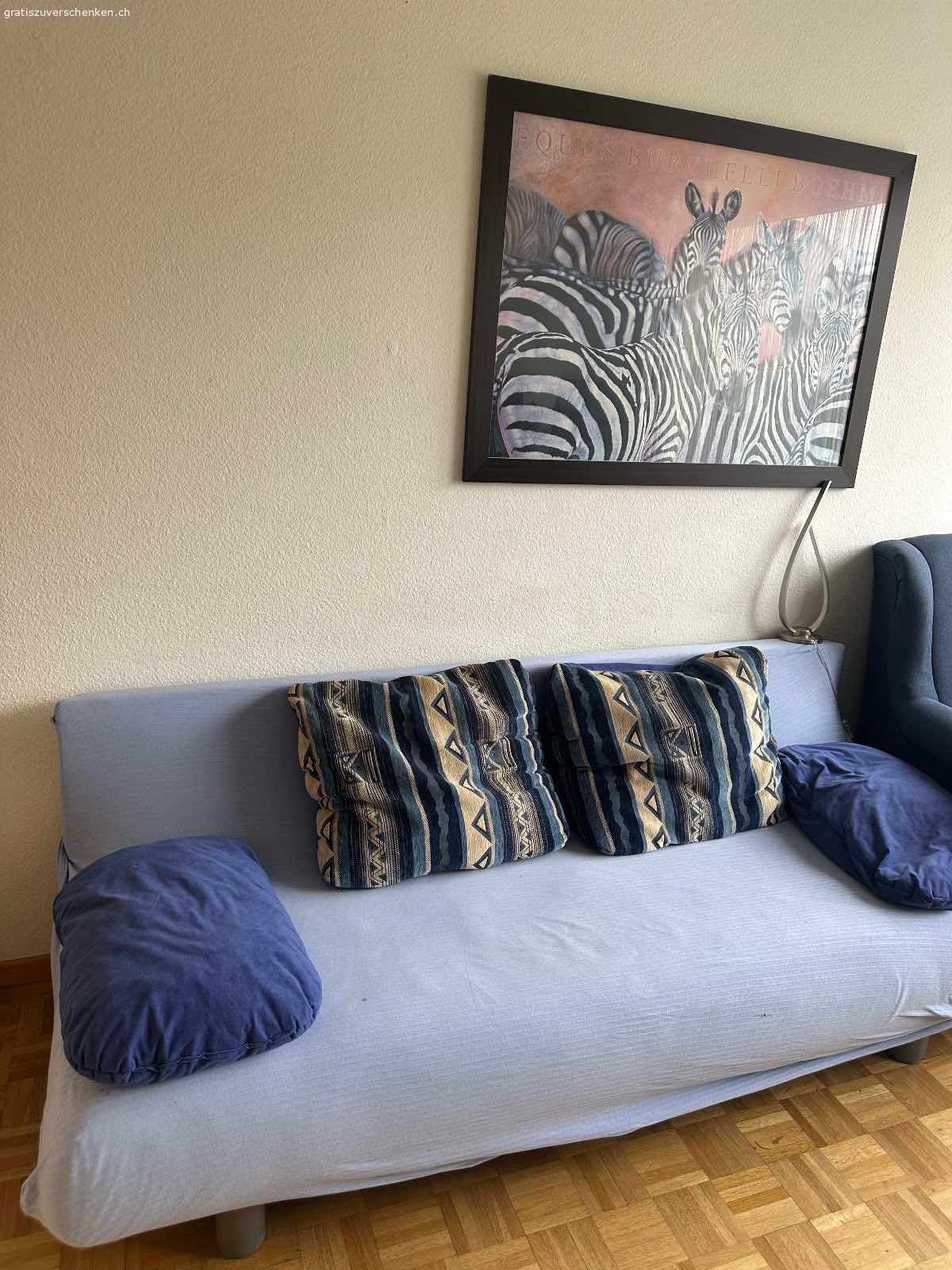 Bett Sofa. 8 Jahre alt wurde nur ab und zu als Gäste Bett Sofa gebraucht  und zum TV schauen