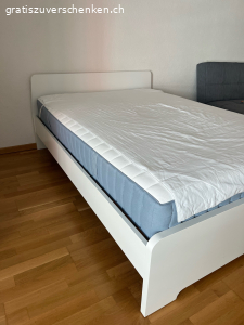 Bett zu VERSCHENKEN