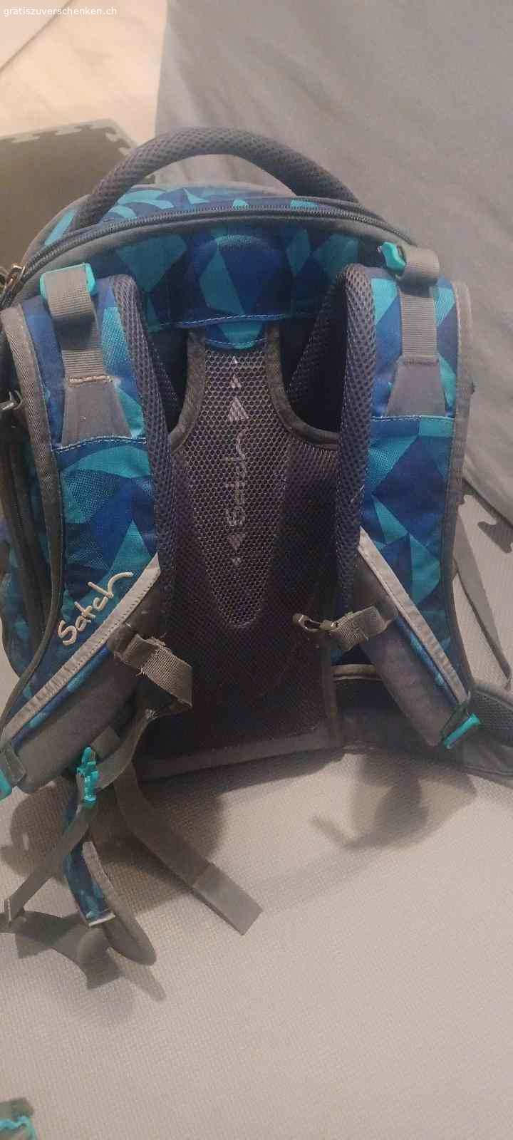 Blauer Satch Schulthek. Satch Schulthek, gute zustand passt für Mädchen oder Jungs.