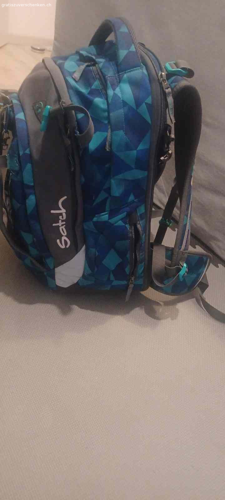 Blauer Satch Schulthek. Satch Schulthek, gute zustand passt für Mädchen oder Jungs.