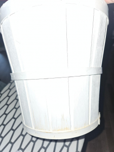 Blumentopf mit Innentopf 24cm. Weisser Aussentopf

aus Bambus/Holz  Durchmesser Aussentopf 24cm
zur Abholung in Horw/LU