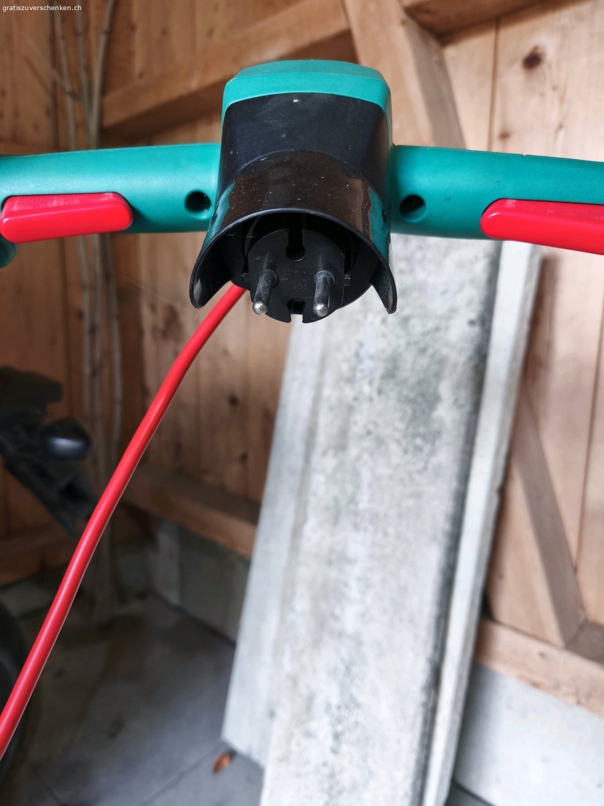 Bosch Elektro-Rasenmäher. Funktioniert, gebraucht, mit deutschem Stromanschluss