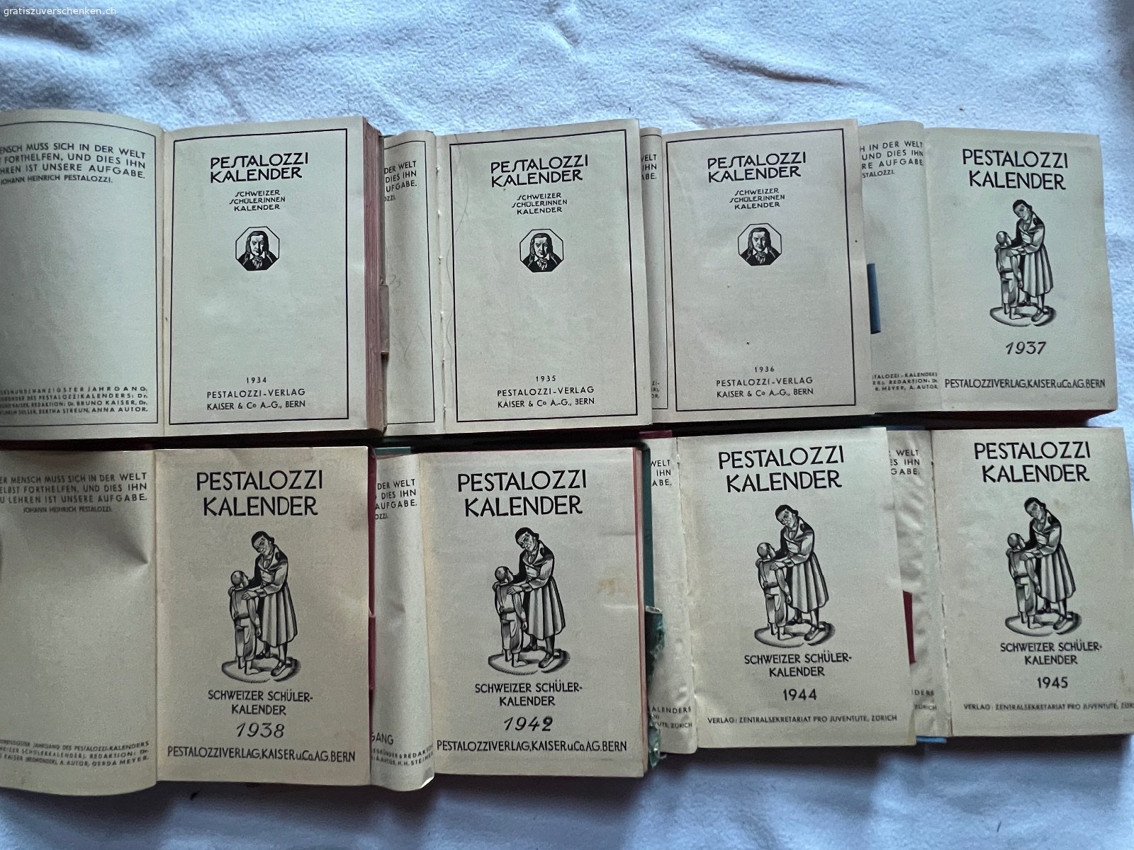Buchreihe: Pestalozzi Kalender. Für Sammler: Buchreihe Pestalozzi Kalender
Einzelne Ausgaben von 1934 bis 1944.
Müssen abgeholt werden oder Porto Übernahme bei Versand.