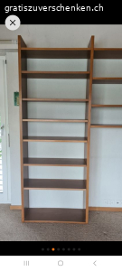 Bücherregal Nussholz 2.20x4.25 m. Furniert mit 17 frei verstellbaren Tablaren. Schreiner-Arbeit.

Tablare sind 77 / ca. 120 / 145 cm lang, 28 cm tief und 22 mm dick. Seiten-/Zwischenwände sind 2.20 m hoch, 28 cm tief und 3 cm dick. 

Mit 4 Fächern od. weniger benutzbar. Siehe Fotos.