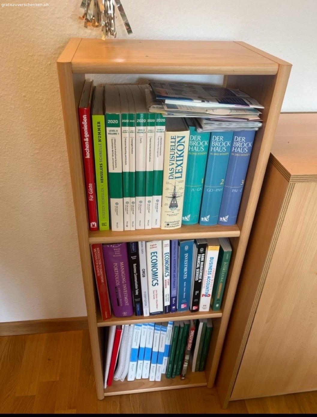 Bücherregal. 40x26x104