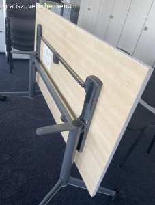 Bürotisch klappbar mit Rollen