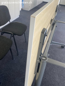 Bürotisch klappbar mit Rollen