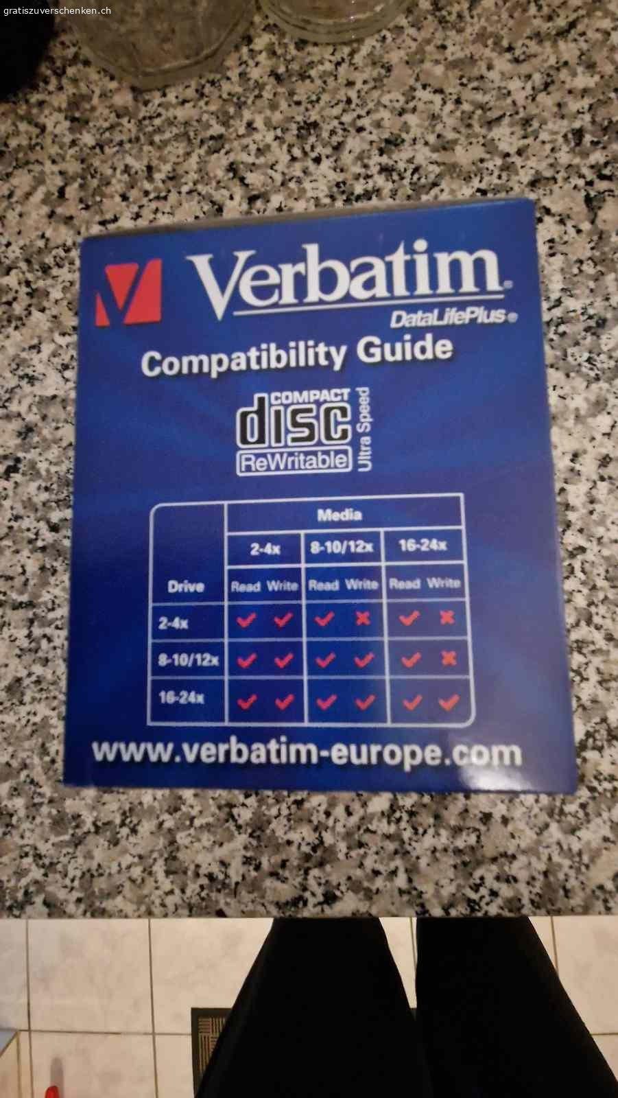 CD-RW Verbatim. Verschenke dieses neue ungeöffnete 10-er Pack Verbatim Ultra Speed CD-RW. Packung à 10 Stk.  ungeöffnet. 
Bitte melden wenn es noch jemand zum CD brennen brauchen kann. Wegen dringendem Umzug müssen sie bis zum 12.03.2026 abgeholt werden. Ansonsten werden sie entsorgt. Bitte nur Anfragen mit Bestätigung, damit ich antworten kann.