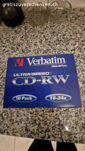 CD-RW Verbatim. Verschenke dieses neue ungeöffnete 10-er Pack Verbatim Ultra Speed CD-RW. Packung à 10 Stk.  ungeöffnet. 
Bitte melden wenn es noch jemand zum CD brennen brauchen kann. Wegen dringendem Umzug müssen sie bis zum 12.03.2026 abgeholt werden. Ansonsten werden sie entsorgt. Bitte nur Anfragen mit Bestätigung, damit ich antworten kann.