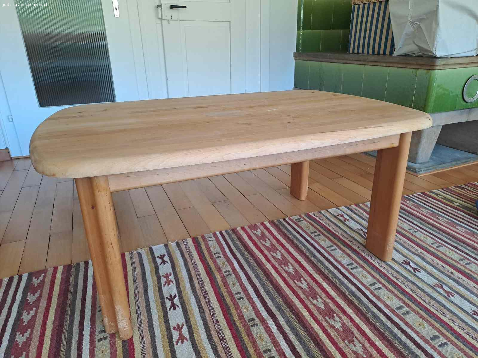 Couchtisch aus Massivholz. Masse 112x78x47 cm
an Selbstabholer zu verschenken