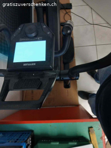 Crosstrainer Kettler Rivo 4. Crosstrainer Kettler Rivo 4 in tadellosem Zustand zu verschenken