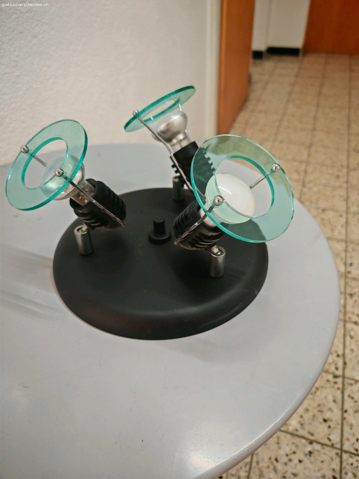 Deckenlampe. Deckenlampe mit 3 Strahlern