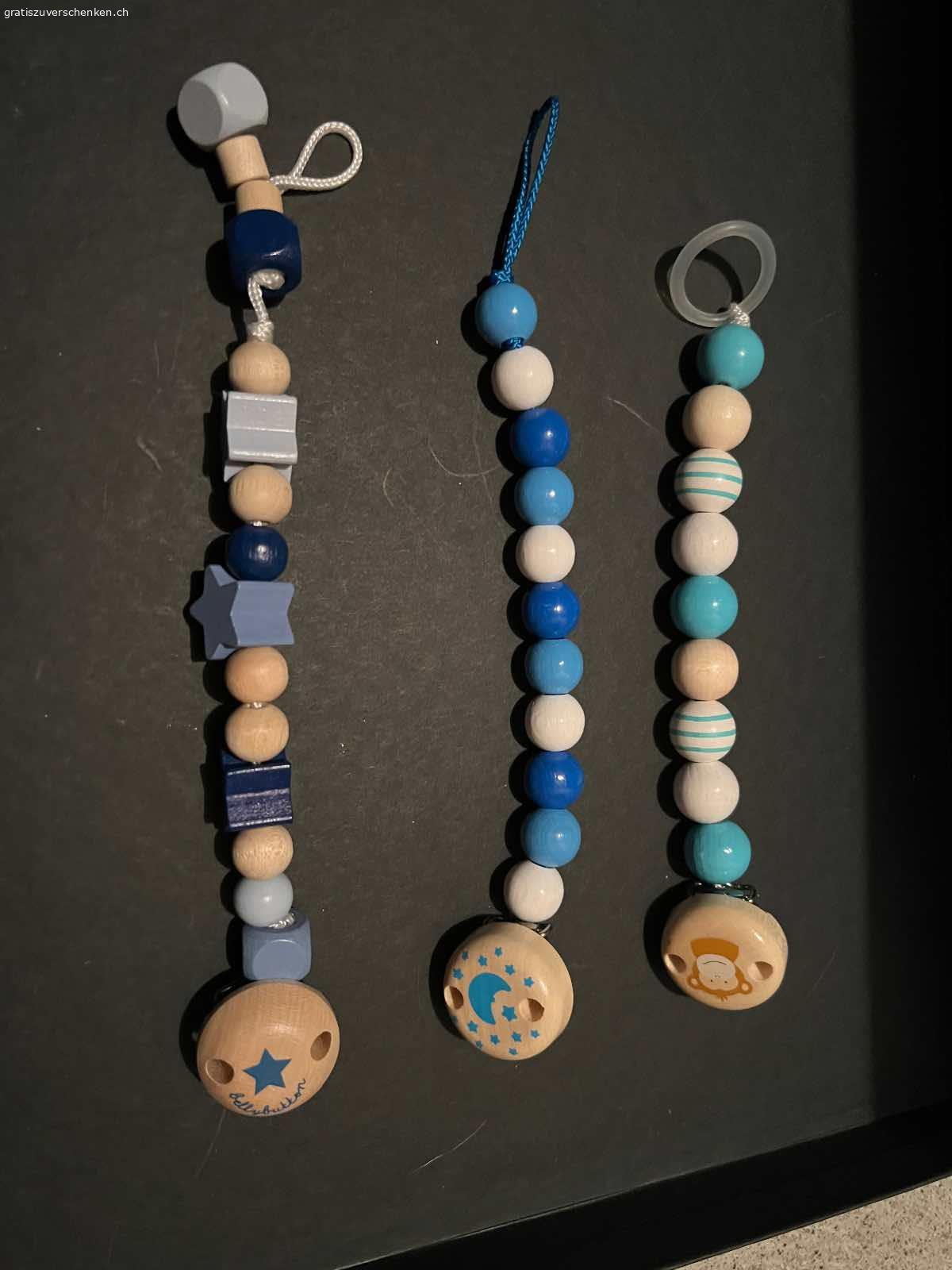 Div. Babyzubehör. Zu verschenken weil unser Kleiner es nicht mehr benötigt.