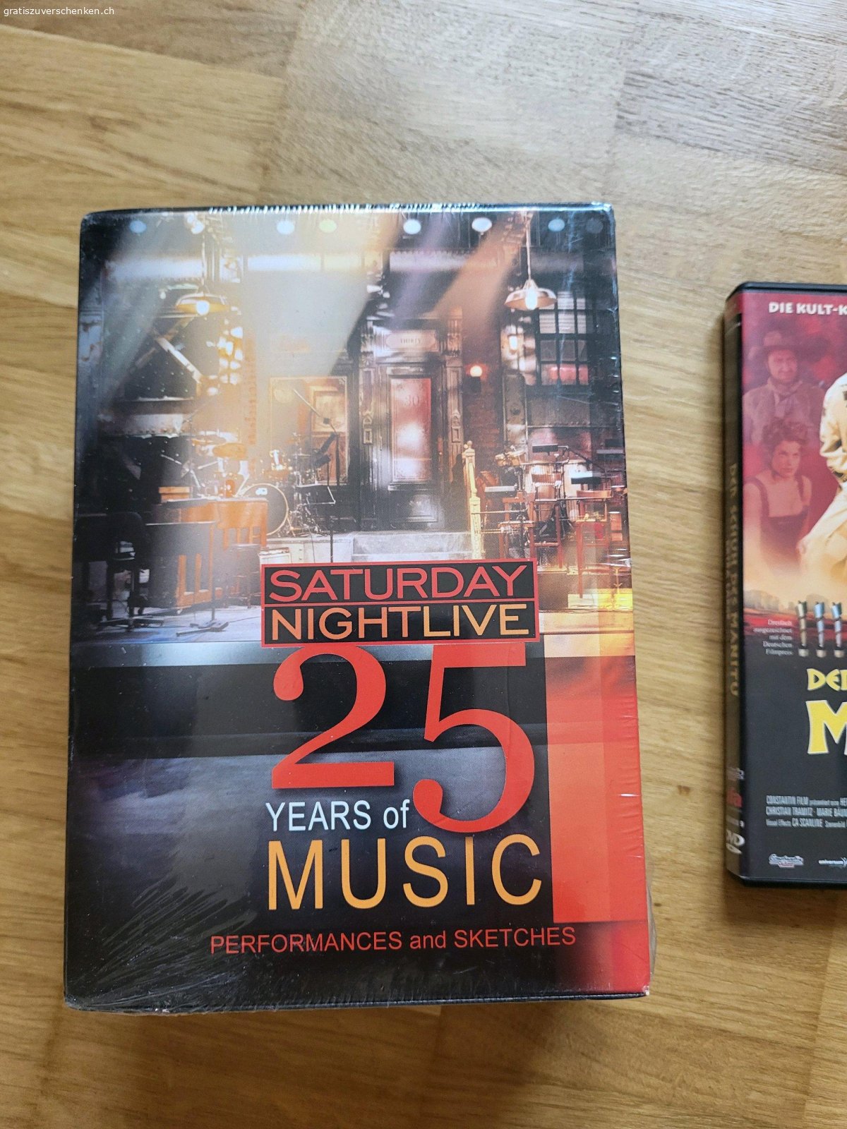div. DVDs. Wegen Umzug abzugeben. Saturday Night Live ist noch der Originalverpackung. Guter Zustand.